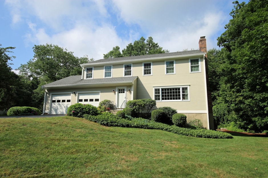 112 Buckboard Lane, Fairfield, CT 06824, Presented by Marlene Marrucco